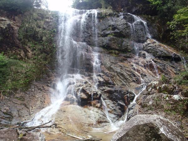 全球“最大”的天然卧佛，长5200米横跨三座山，头在广东脚在江西